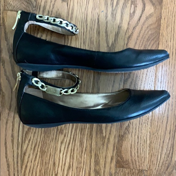 BCBGeneration flats with gold ankle strap - Picture 2 of 8